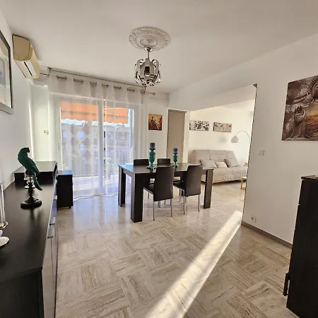 Superbe 2 Pieces 70m Parking Prive Climatisation Appartamento Saint-Laurent-du-Var
